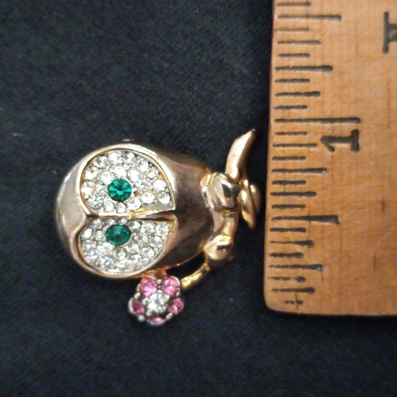 Nat Landau Hyman Goldtone and Rhinestone Owl holding a Flower. - Picture 3 of 3